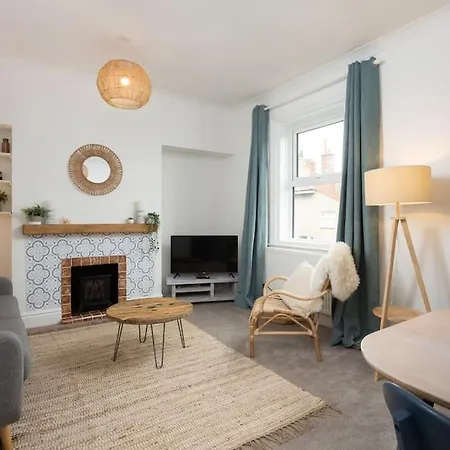 High Tide - Close To * Filey